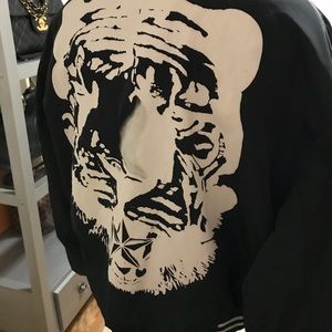 Fun to wear Jacket🦁